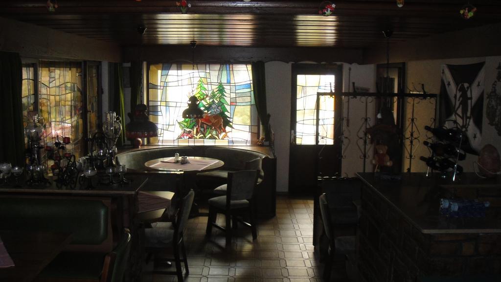 Black Bear Bikers Pub-Hotel Kempfeld エクステリア 写真